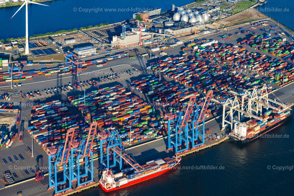 Hamburg_Tollerort_Hhla_ELS_9189070923 | HAMBURG 21.08.2023 Containerterminal im Containerhafen des Überseehafen Container Terminal Tollerort in Hamburg. // Container Terminal in the port of the international port Container Terminal Tollerort in Hamburg. Foto: Martin Elsen