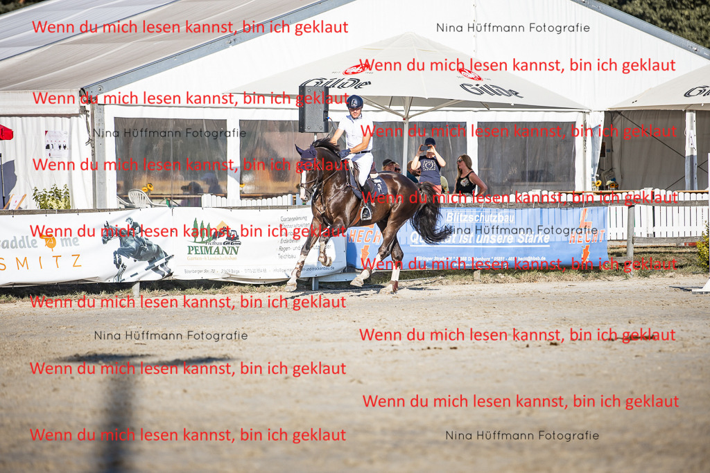 BK1A8685 | Turnierbilder Turnierfotos Nina Hüffmann Turnierfotografie Pferdefotografie Tierzeichnung Haustierzeichnung Pferdezeichnung Hundezeichnung Videograf  - Realisiert mit Pictrs.com