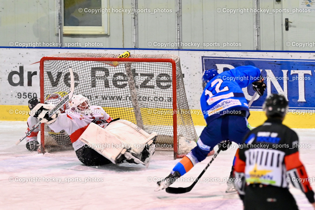 ESC SPARKASSE STEINDORF vs. EV ZELTWEG MURTAL LIONS | #88 Mocher Paul EV ZELTWEG MURTAL LIONS, #12 Cimzar Tadej ESC Steindorf, ESC SPARKASSE STEINDORF vs. EV ZELTWEG MURTAL LIONS, ESC SPARKASSE STEINDORF vs. EV ZELTWEG MURTAL LIONS am 27.12.2025 in Steindorf (Ossiachersee Halle), Austria, (Photo by Bernd Stefan)