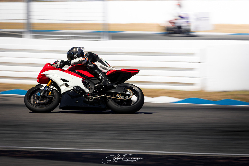 Ducati Trackday Hockenheimring 2026 | Entdecken Sie die faszinierende Welt von Alexander Tschuncky Arts: Kreative Fotografie, atemberaubende Automobilkunst und hochwertiger Bilderdruck. Lassen Sie sich inspirieren! - Realisiert mit Pictrs.com