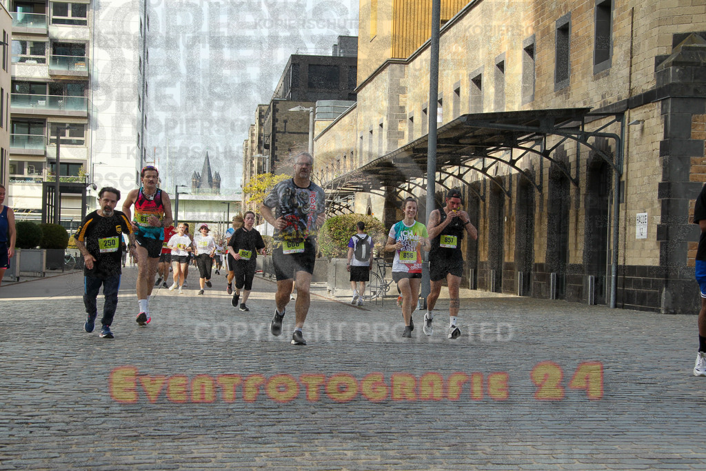 250920_1500_EV4_7833 | Sportfotografie im Rhein-Sieg Kreis, Köln, Bonn, NRW, Rheinland Pfalz, Hessen, etc. Unser Tätigkeitsfeld umfasst den Laufsport vom Volkslauf über den Marathon, Duathlon, Triathon bis zum Ultralauf wie Kölnpfad Ultra oder Schindertrail.