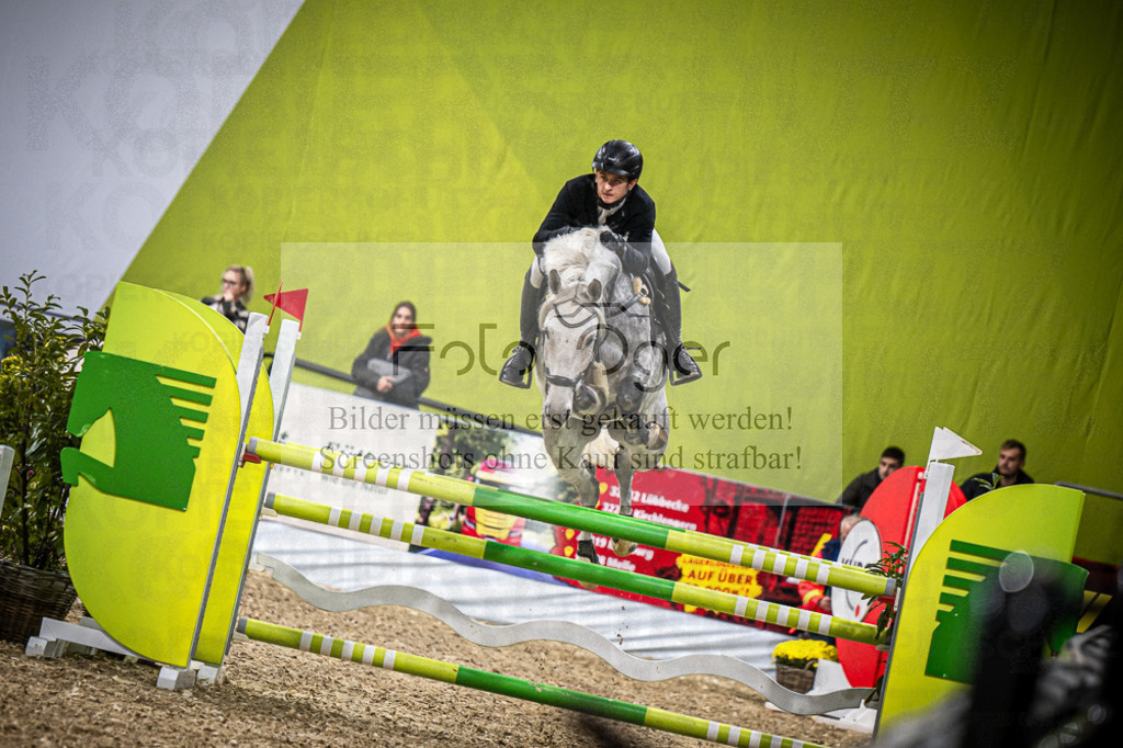 DOS_0487 | Entdecke hochwertige Reitturnierfotos von Foto Oger. Professionell, emotional und authentisch – jetzt Lieblingsmomente im Shop bestellen.Deutschlandweite Turnierfotografie. - Realisiert mit Pictrs.com