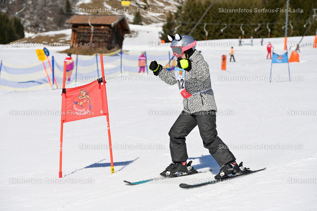SRF_27.02.2026_443 | Skirennfotos,Serfaus,Fiss,Ladis,Kinderskirennen,Winter,Tirol,Oberland,skirace,SFL,feelfree,weil wir's genießen,ski,Ski,skifahren,Sonnenplateau, - Realisiert mit Pictrs.com