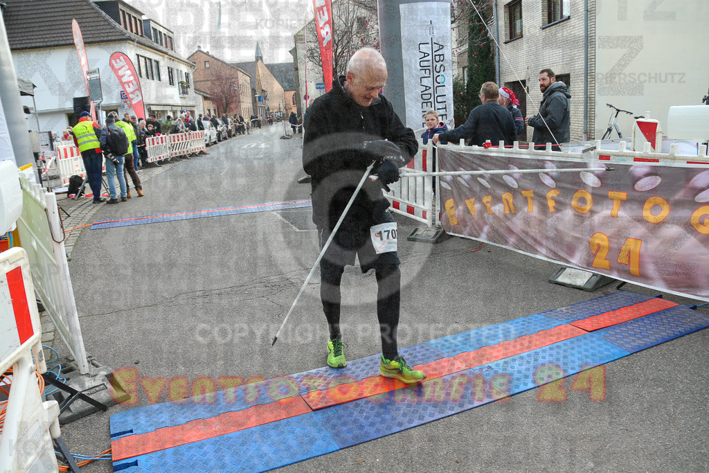 221127_1142_EX1_1765 | Sportfotografie im Rhein-Sieg Kreis, Köln, Bonn, NRW, Rheinland Pfalz, Hessen, etc. Unser Tätigkeitsfeld umfasst den Laufsport vom Volkslauf über den Marathon, Duathlon, Triathon bis zum Ultralauf wie Kölnpfad Ultra oder Schindertrail.