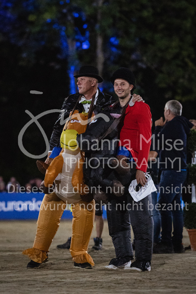 230827_Delbrueck_Kostuem-756 | Deine schönsten Turniermomente als professionelle Fotos! Entdecke hochwertige Pferdesport-Fotografie im Online-Shop. Jetzt Fotos finden & bestellen!