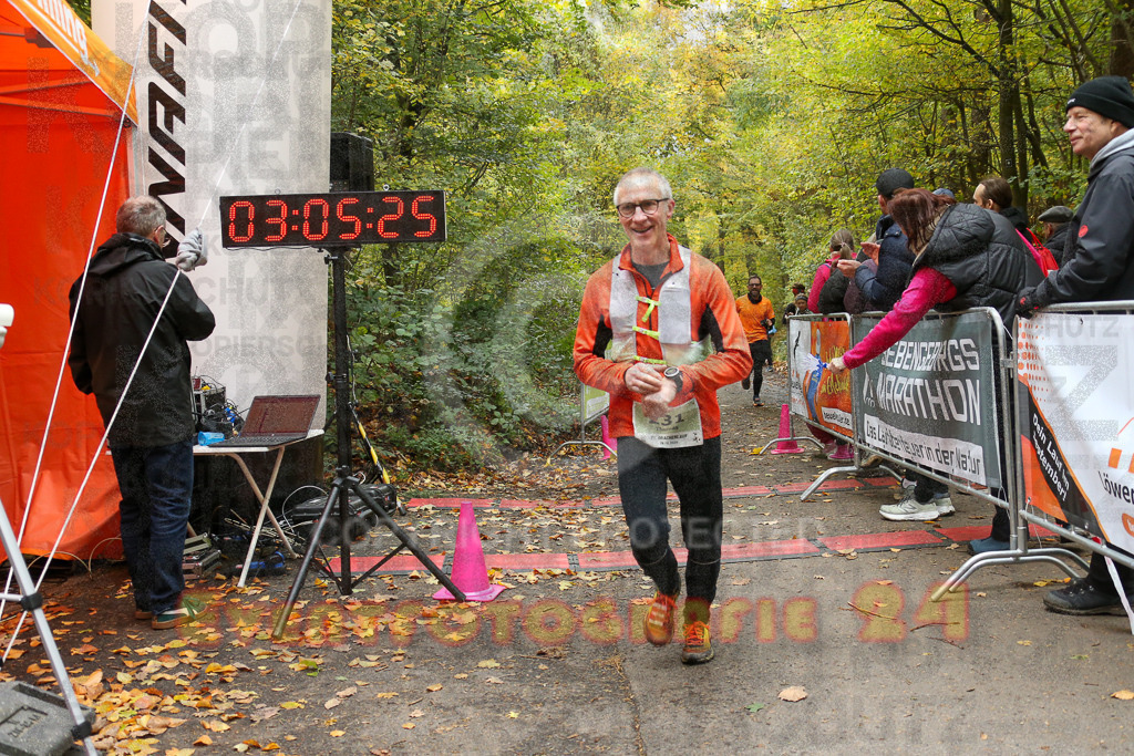 251026_1307_EX1_2542 | Sportfotografie im Rhein-Sieg Kreis, Köln, Bonn, NRW, Rheinland Pfalz, Hessen, etc. Unser Tätigkeitsfeld umfasst den Laufsport vom Volkslauf über den Marathon, Duathlon, Triathon bis zum Ultralauf wie Kölnpfad Ultra oder Schindertrail.