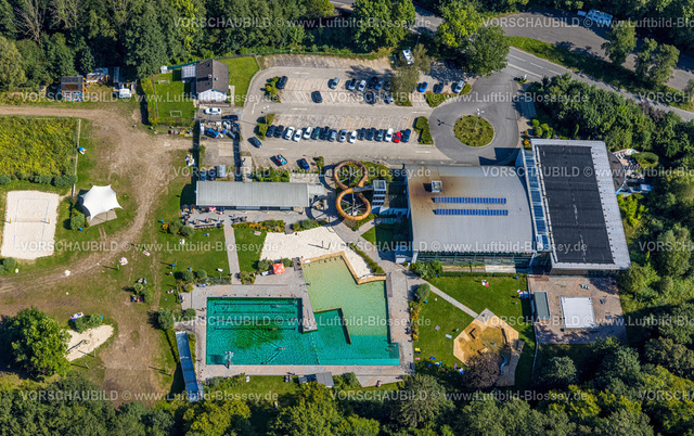 Ennepetal240814369 | Luftbild, Klutertbad Freibad und Hallenbad mit Wasserrutsche, Naturbad Schwimmbad, Altenvoerde, Ennepetal, Ruhrgebiet, Nordrhein-Westfalen, Deutschland