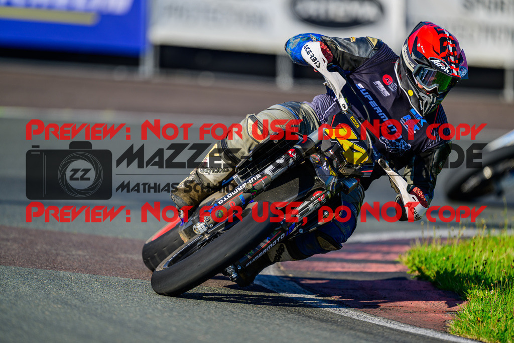 MaZZes_FotoMatrix_240622_6007705_2-402 | UE40