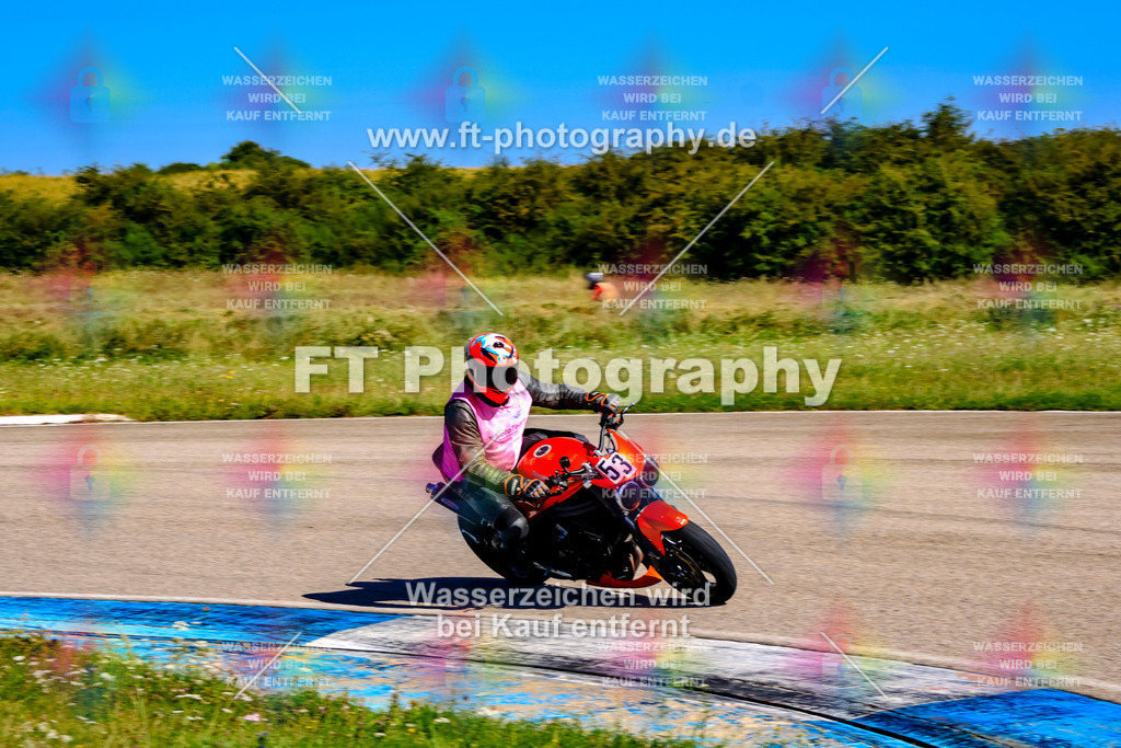 053-2830 | Hier findet Ihr Bilder von Touristenfahrten auf der Nürburgring Nordschleife oder von anderen Veranstaltungen die ich besucht habe. Viel Spass beim Durch Schauen 