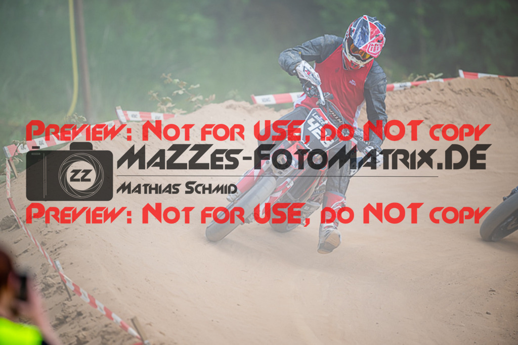 MaZZes_FotoMatrix_220529_9511 | Fotograf Mathias Schmid
Sportfotograf,
Eventfotograf,
Hochzeitsfotograf,
Portraitfotograf