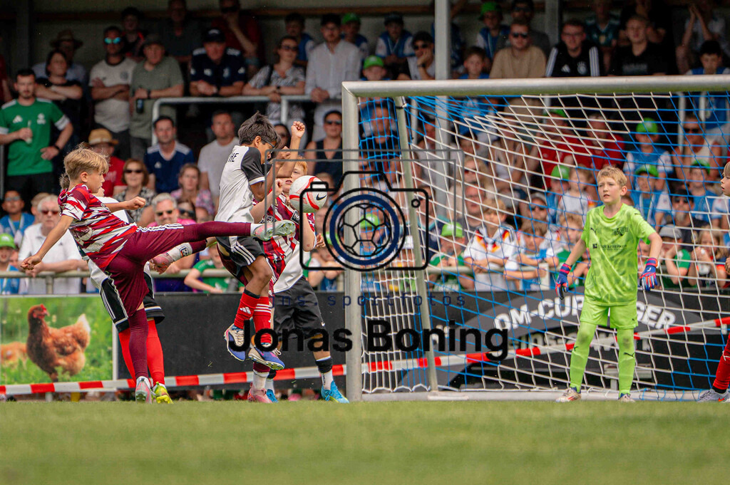 Fußball I E-Junioren I Saison 2025-2026 I OM-Cup Lüsche I Sonntag  I 24671 | jns.sportfotos - Realisiert mit Pictrs.com