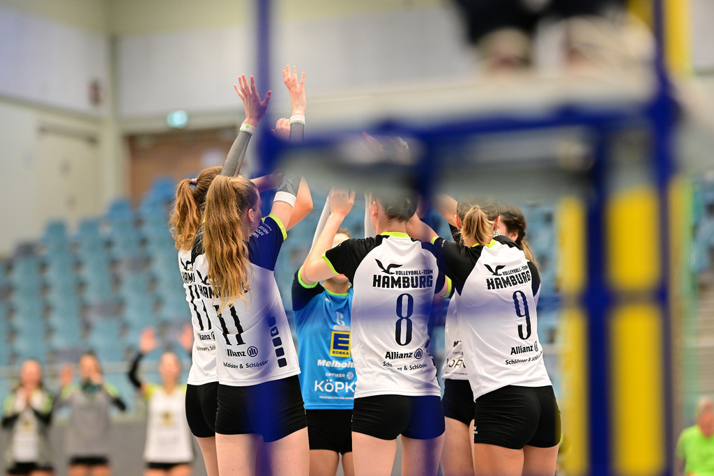 Volleyball I Frauen I Saison 2024-2025 I Regionalliga Nord I VT Hamburg - VSG Lübeck | Der Sportfotograf. - Realisiert mit Pictrs.com