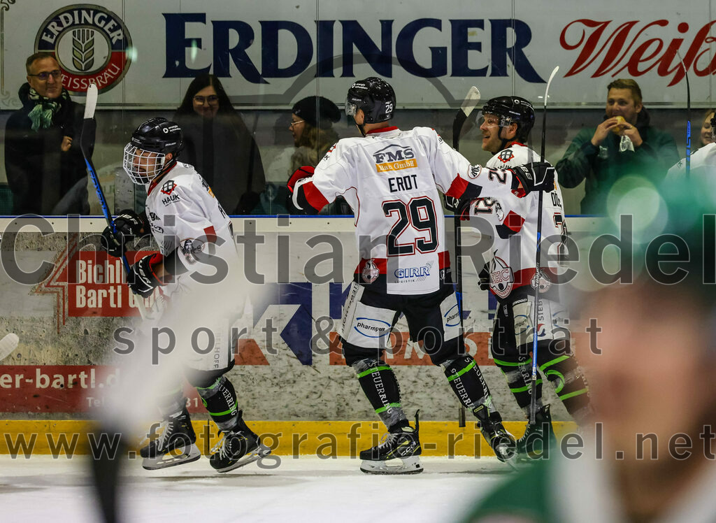 2023-11-12_040_TSV_Erding_gegen_EHC_Koenigsbrunn | Erding, Deutschland, 12.11.2023:
Eishockey, Bayernliga Vorrunde 2023 / 2024, 9. Spieltag, TSV Erding gegen EHC Königsbrunn, Endergebnis: 3:2

Dominic Erdt (EHC Königsbrunn, #29)

Foto: Christian Riedel / fotografie-riedel.net