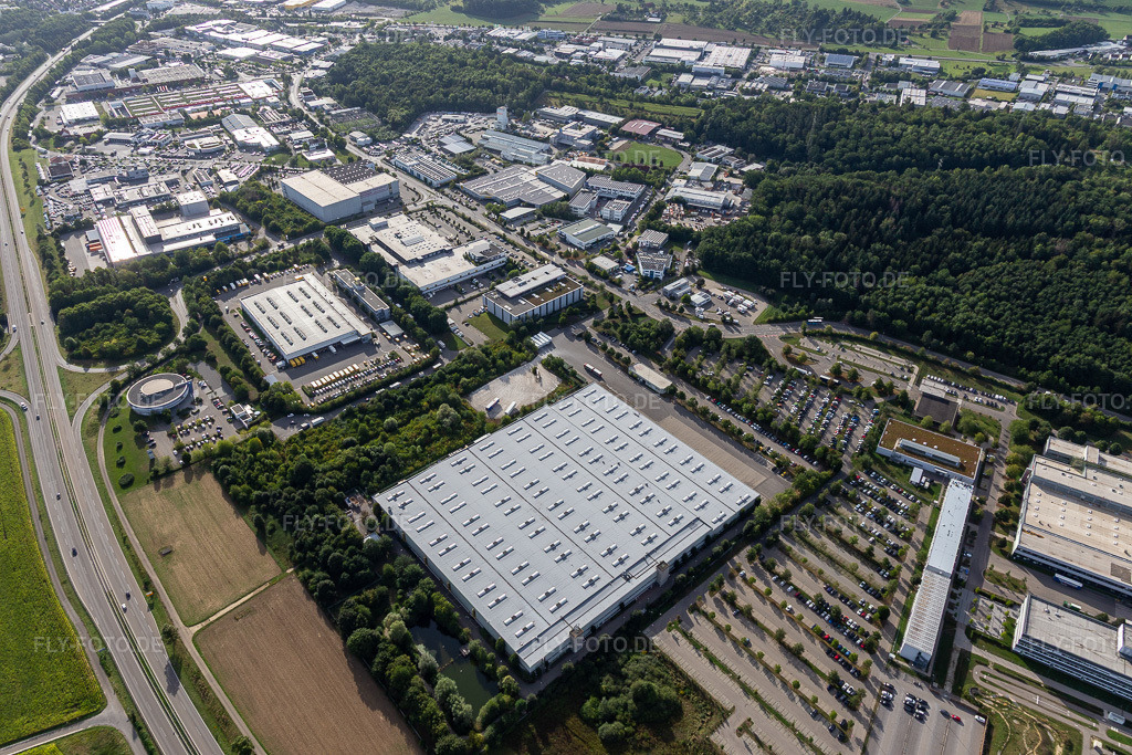 Luftbild: Gebäudekomplex und Gelände des Logistikzentrums Daimler AG LogistikCenter im Ortsteil Jettenburg in Kusterdingen im Bundesland Baden-Württemberg in Deutschland. Foto: IMG_008652.jpg vom 27.08.2020 durch Werner Riehm/FLY-FOTO.de