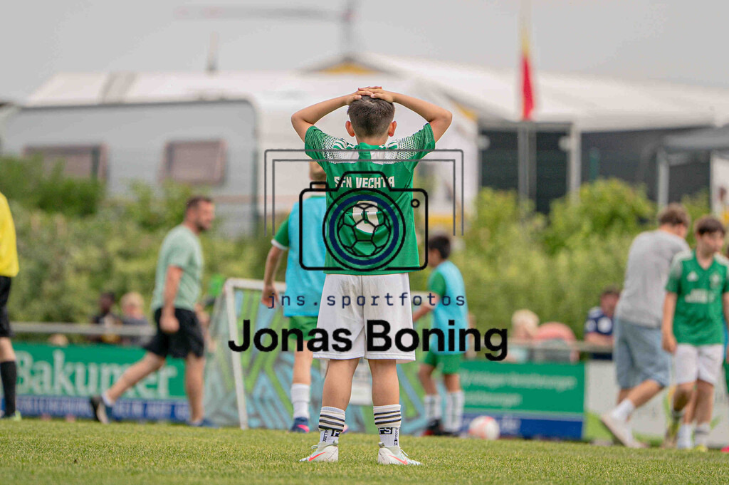 Fußball I E-Junioren I Saison 2025-2026 I OM-Cup Lüsche I Sonntag  I 23535 | jns.sportfotos - Realisiert mit Pictrs.com