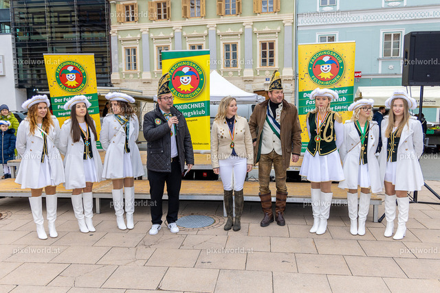 Faschingswecken am Hauptplatz | Bildershop von pixelworld.at - Realisiert mit Pictrs.com