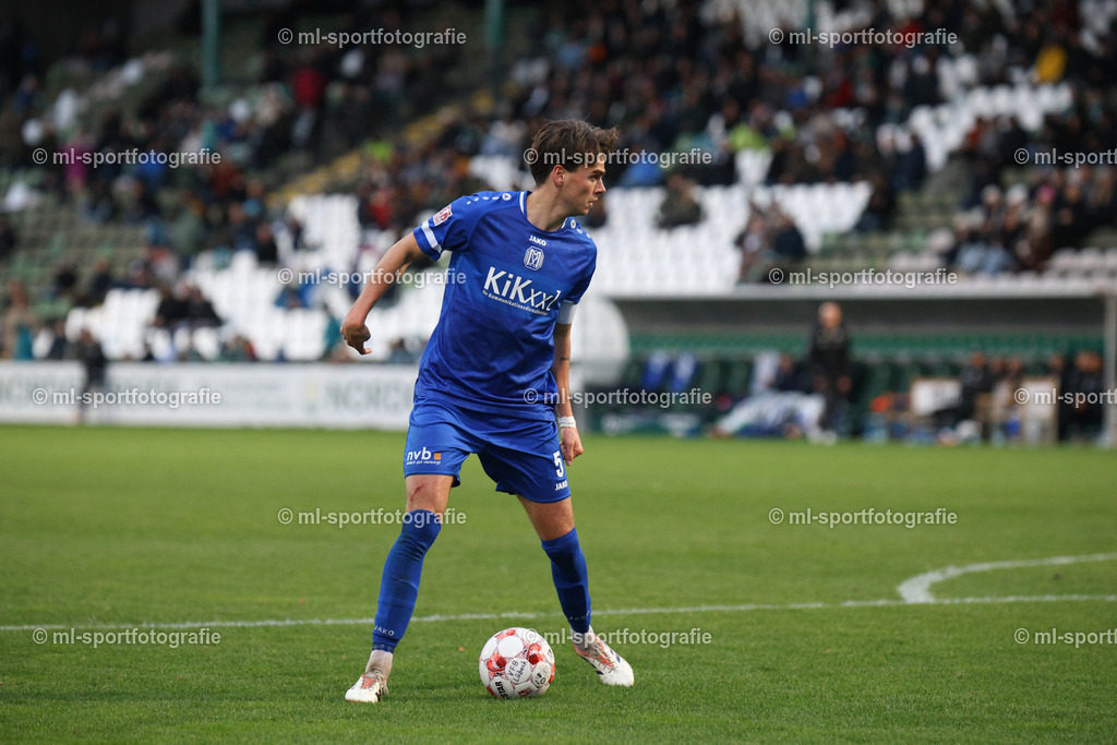 Fußball I Herren I Saison 2025/2026 I Regionalliga Nord I 19. Spieltag I VfB Lübeck - SV Meppen | Jonas Fedl (5, SV Meppen) - Realisiert mit Pictrs.com