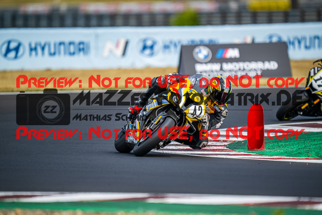 MaZZes_FotoMatrix_220625_2523 | PROSUPERSTOCK