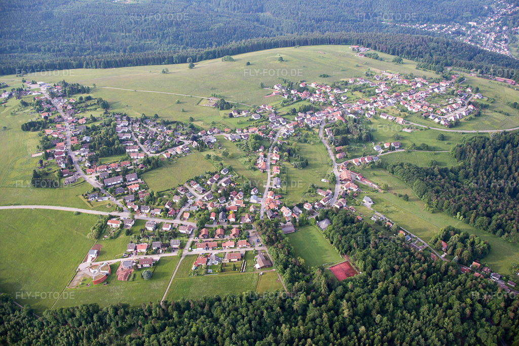 Luftbild: Walsdseestr im Ortsteil Rotensol in Bad Herrenalb im Bundesland Baden-Württemberg in Deutschland. Foto: IMG_079739.jpg vom 31.05.2015 durch Werner Riehm/FLY-FOTO.de