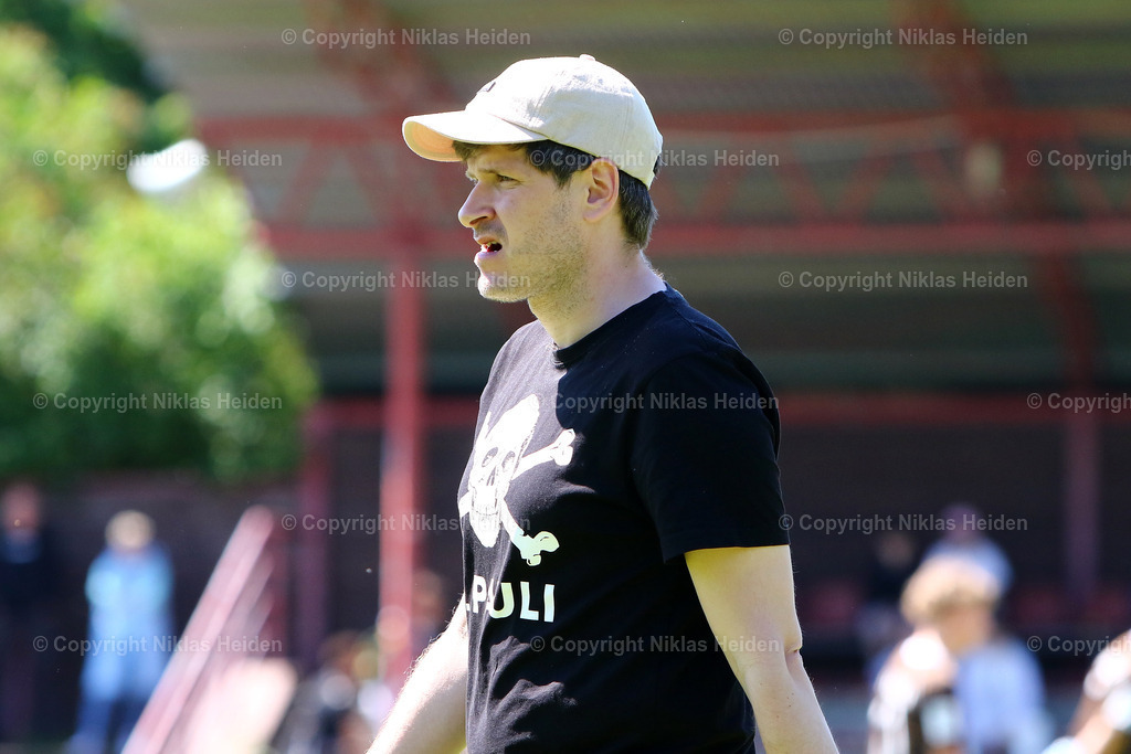 NH_HamburgerSVU19_FCStPauliU19_U19Bundesliga_11052024 | Benjamin Liedtke (NLZ-Leiter, FC St. Pauli)

Fußball I Junioren I A-Junioren Bundesliga Nord/Nordost I Saison 2023-2024 I 26. Spieltag I Hamburger SV U19 - FC St. Pauli U19 I 11.05.2024 I Sportpark Eimsbüttel