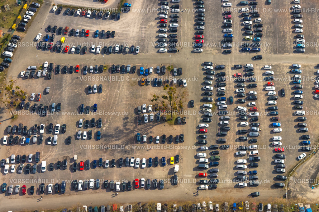 Hamm240306601 | Luftbild, Parkplatz Zentralhallen
Ökonomierat-Peitzmeier-Platz, Formen und Farben, Mitte, Hamm, Ruhrgebiet, Nordrhein-Westfalen, Deutschland