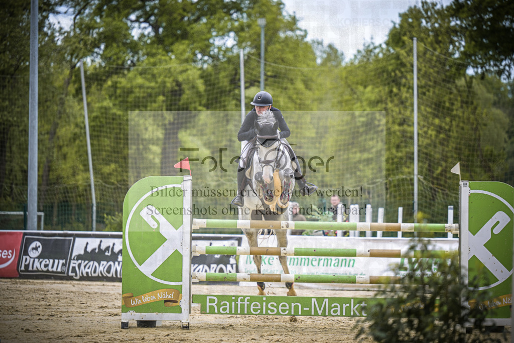 DOS_9839 | Entdecke hochwertige Reitturnierfotos von Foto Oger. Professionell, emotional und authentisch – jetzt Lieblingsmomente im Shop bestellen.Deutschlandweite Turnierfotografie. - Realisiert mit Pictrs.com