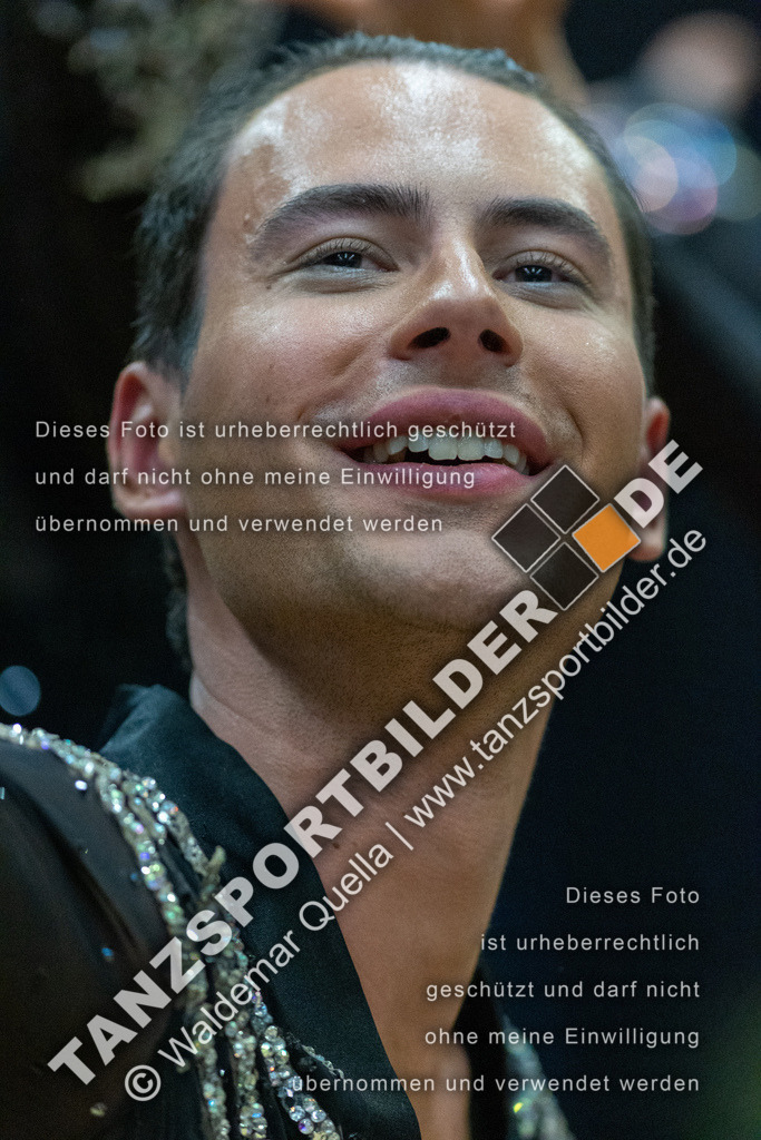 20230415-12156 | Hier finden Sie Tanz Bilder vom Latein und Standard Formationen tanzen. Sportbilder vom Tanzsport. Schöne Fotos und von Weltmeisterschaft, Europameisterschaft, Bundesliga, Regionalliga, Oberliga und Landesliga sowie von GOC Stuttgart, DanceComp, WM Bremen