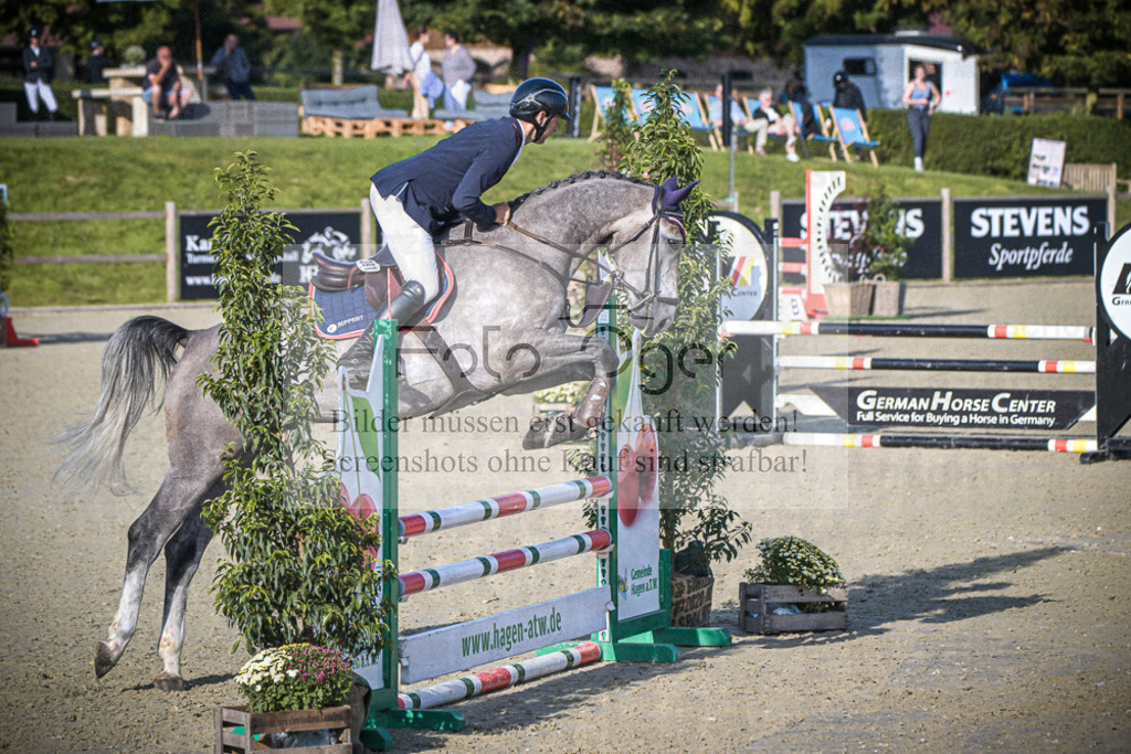 DOS_8580 | Entdecke hochwertige Reitturnierfotos von Foto Oger. Professionell, emotional und authentisch – jetzt Lieblingsmomente im Shop bestellen.Deutschlandweite Turnierfotografie. - Realisiert mit Pictrs.com