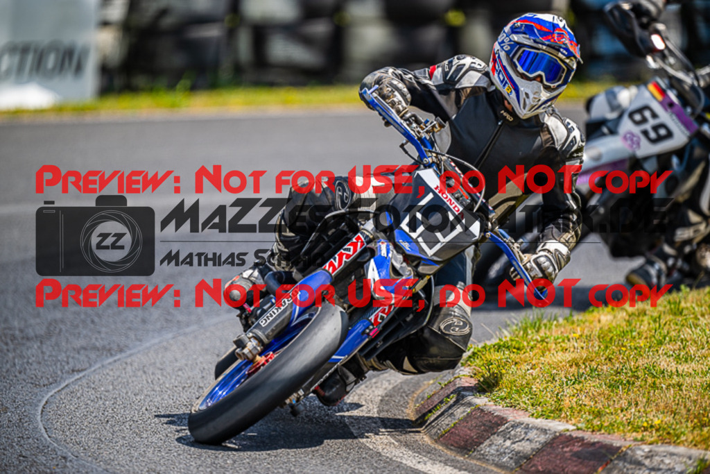 MaZZes_FotoMatrix_220529_8340 | Fotograf Mathias Schmid
Sportfotograf,
Eventfotograf,
Hochzeitsfotograf,
Portraitfotograf