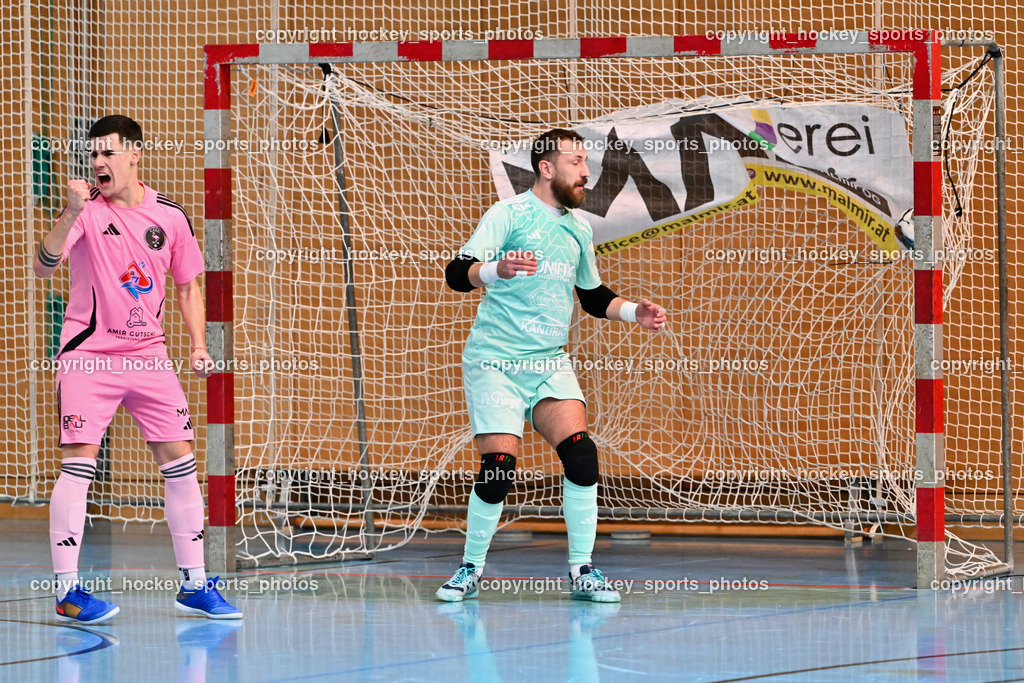 Carinthia Flamengo Futsal Club vs. FC Ljuti Krajisnici | Tor Carinthia Flamengo , #72 Armin Kahvedzic Carinthia Flamengo,  #12 Seval Keljic FC Ljuti Krajisnici, Carinthia Flamengo Futsal Club vs. FC Ljuti Krajisnici, Carinthia Flamengo Futsal Club vs. FC Ljuti Krajisnici am 05.01.2025 in Klagenfurt (Ballspielhalle Viktring), Austria, (Photo by Bernd Stefan)
