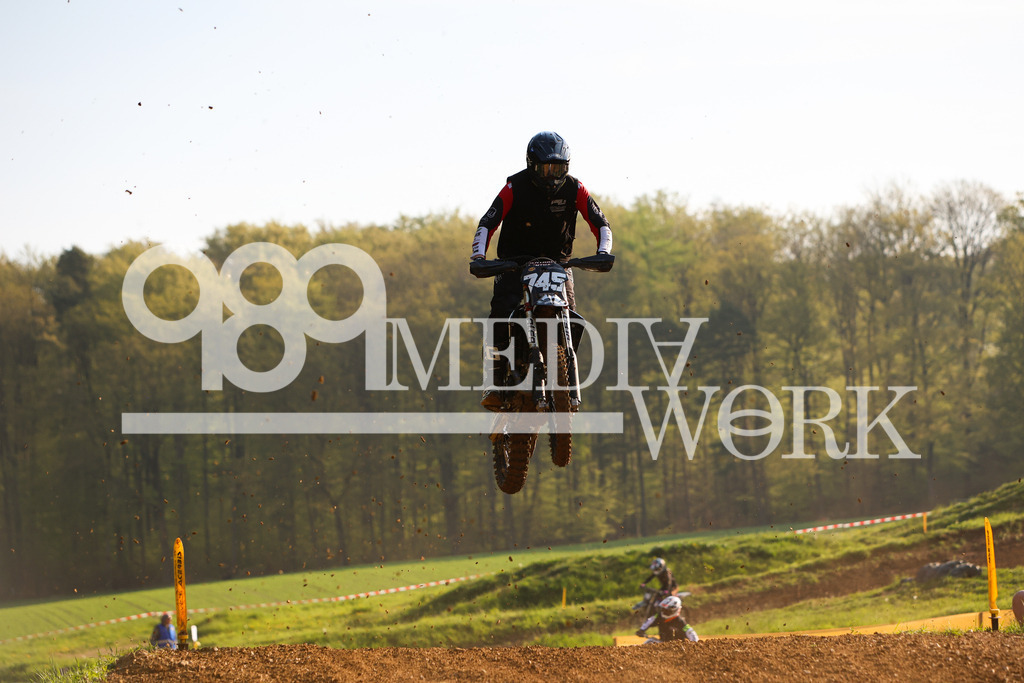5E6A9540 | 989 MEDIAWORK