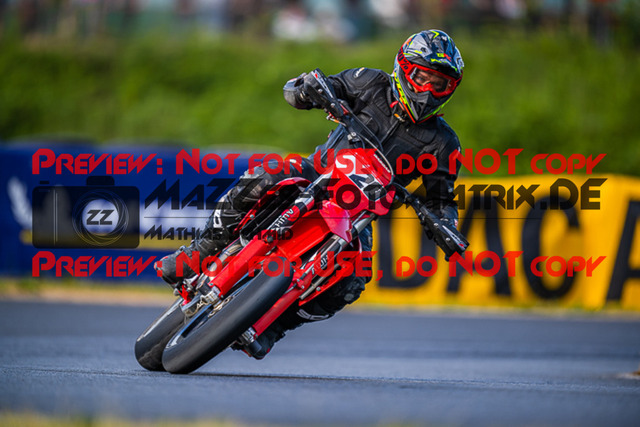 MaZZes_FotoMatrix_220528_4303 | Fotograf Mathias Schmid
Sportfotograf,
Eventfotograf,
Hochzeitsfotograf,
Portraitfotograf