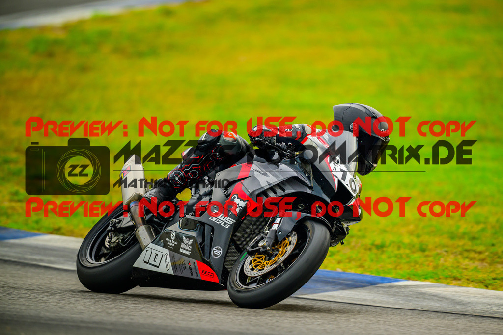 MaZZes_Fotomatrix_20250815_6007705_8717-2 | ROT