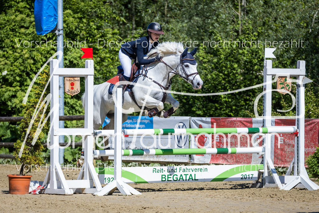 Donop24-A2Spr-157 | MomenTaufnahmen Pferdesportfotos