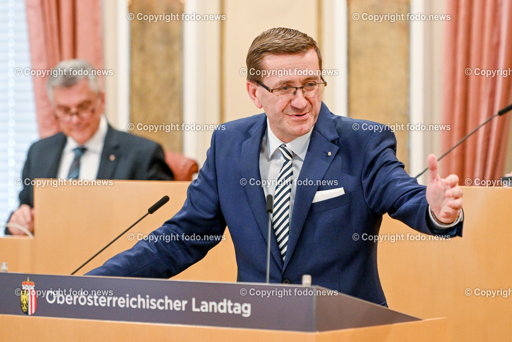 Landhaus Linz_ Promenade_ Landtagssitzung_ 20.04.2023-67 | 20.04.2023, Landhaus Linz AUT, Promenade, Landtagssitzung, im Bild LR Markus Achleitner (VP)