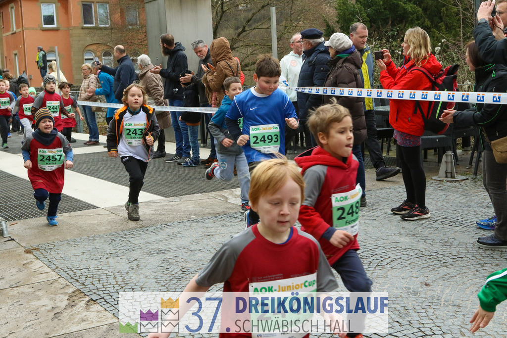 AOK JuniorCup 400m | 3Koenigslauf 2023 - Realisiert mit Pictrs.com