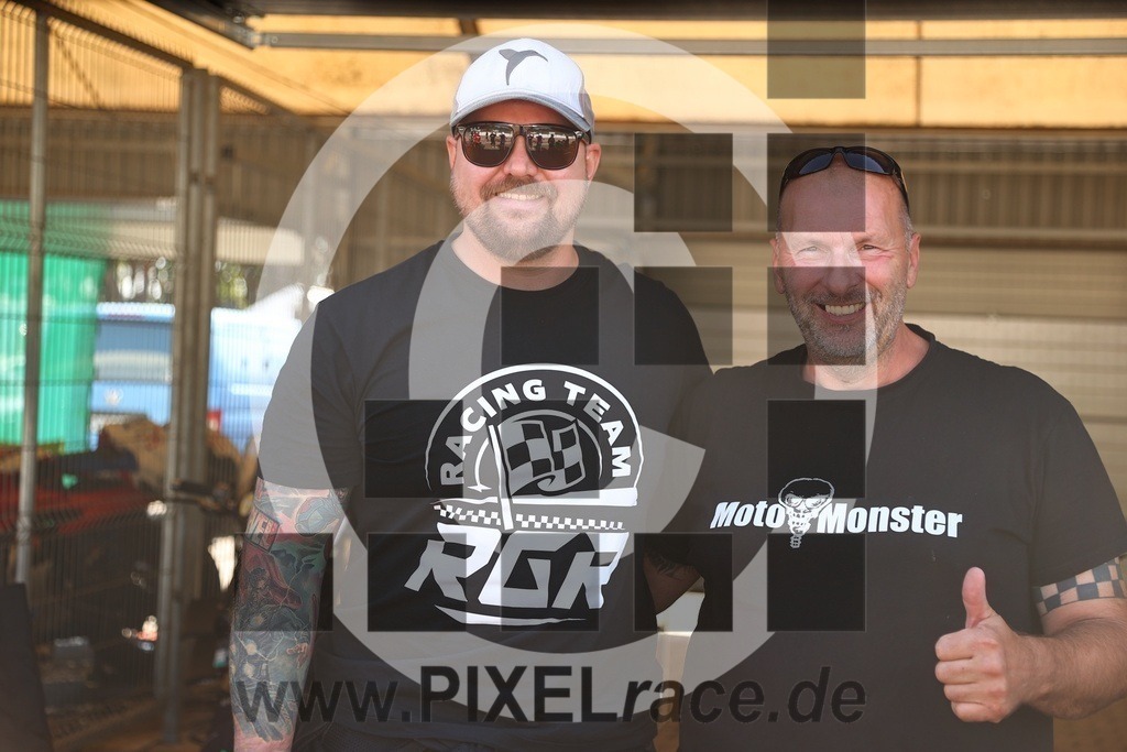 teams-20240905_04811 | Schöne Erinnerungen an spannende Momente - das festzuhalten ist unser Job. PIXELrace.de ist seit 2003 auf den Rennstrecken Europas unterwegs um die Action draußen beim Fahren und die wunderbare Stimmung imm Fahrerlager für euch einzufangen.