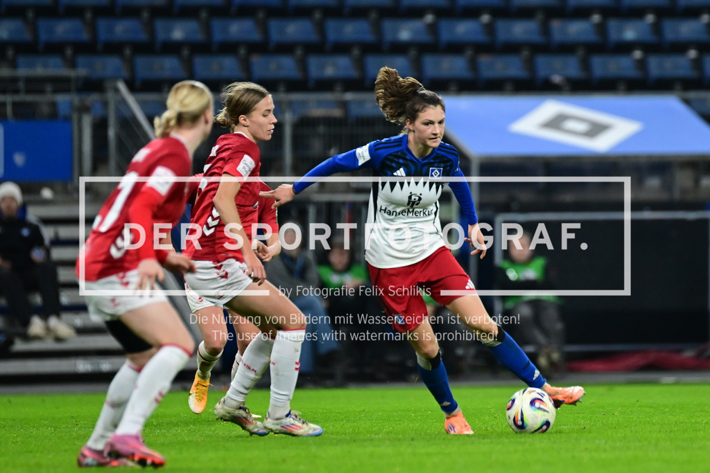 Fußball I Frauen I Saison 2025-2026 I Bundesliga I 12. Spieltag I Hamburger SV - 1. FC Köln I 53703 | Der Sportfotograf. - Realisiert mit Pictrs.com