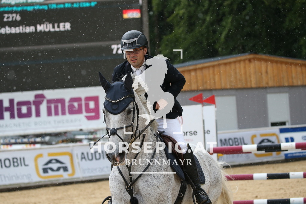 DL2Q2270 | Willkommen bei Brunnmayr - Design & Fotografie – Ihrem Spezialisten für Reitturniere und Pferdeveranstaltungen in Oberösterreich, Salzburg und Bayern! Seit über 17 Jahren sind wir leidenschaftlich dabei.