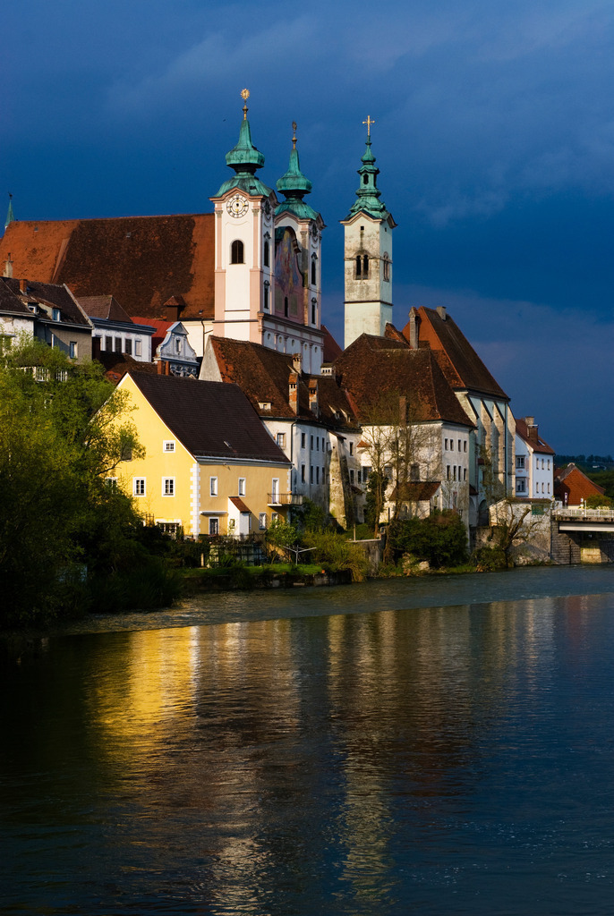 St. Michael Kirche in Steyr | Steyr, Austria - April 23, 2008: St. Michael Kirche in Steyr. - Realisiert mit Pictrs.com