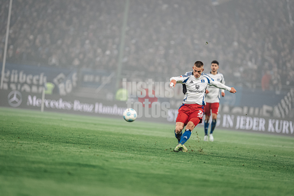 Fußball | Männer | Saison 2024/2025 | 2. Fußball-Bundesliga | 18. Spieltag | Hamburger SV vs. 1. FC Köln | 18.01.2025 | Miro Muheim (#28, HSV)