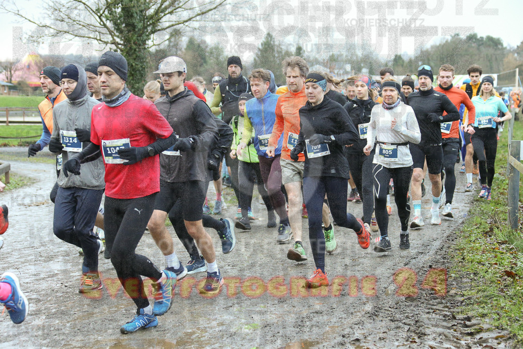 241208_0926_EX1_3706 | Sportfotografie im Rhein-Sieg Kreis, Köln, Bonn, NRW, Rheinland Pfalz, Hessen, etc. Unser Tätigkeitsfeld umfasst den Laufsport vom Volkslauf über den Marathon, Duathlon, Triathon bis zum Ultralauf wie Kölnpfad Ultra oder Schindertrail.