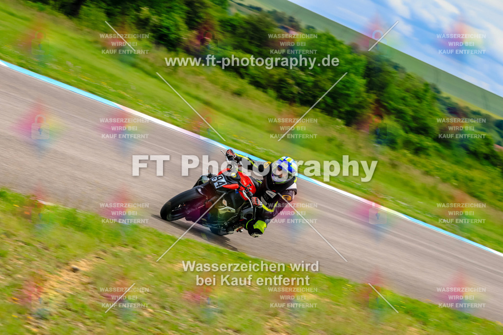 MotoTeam-3487 | Hier findet Ihr Bilder von Touristenfahrten auf der Nürburgring Nordschleife oder von anderen Veranstaltungen die ich besucht habe. Viel Spass beim Durch Schauen 