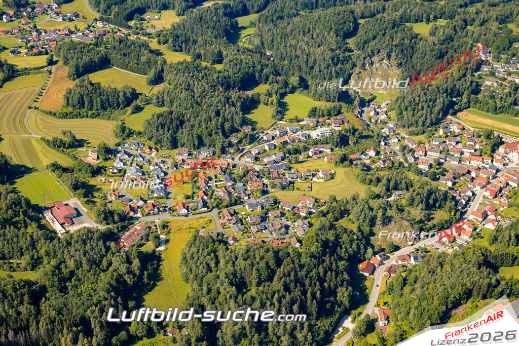 Das Luftbild zeigt :  Obertrubach - Die Luftaufnahme wurde 2024 vom UL-Flugzeug aus erstellt ( keine Drohne ) - Hochauflösende Luftaufnahme - Für grossformatige Ausdrucke geeignet. Die Geschenkidee !Mit Lizenz und Bildrechte bestellbar