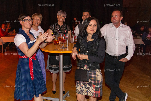 Schlager trifft Tracht | Bildershop von pixelworld.at - Realisiert mit Pictrs.com