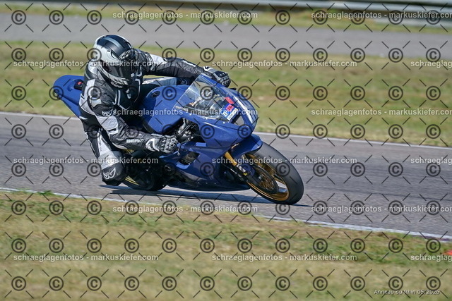 26BT02-0021 | markuskiefer.com - Realisiert mit Pictrs.com