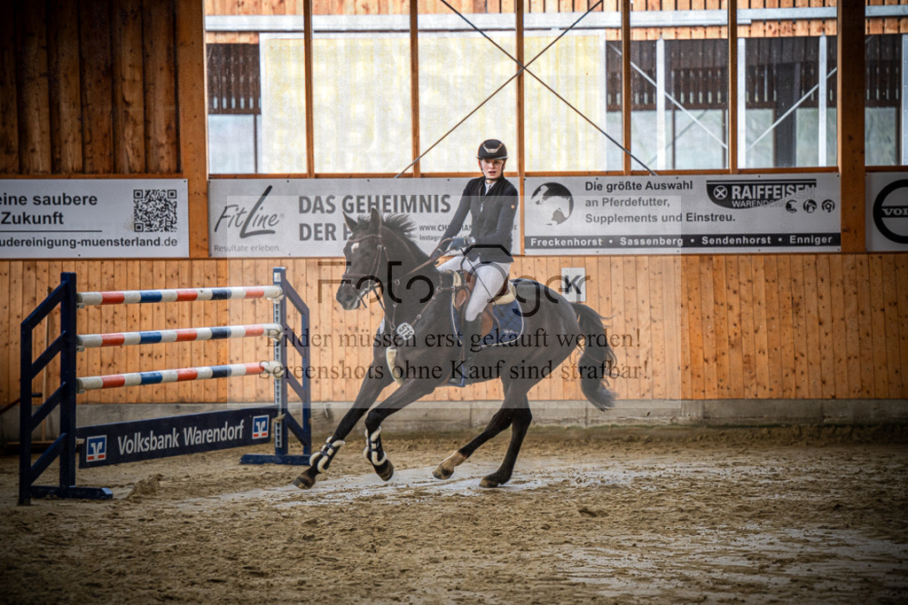 DOS_1111 | Entdecke hochwertige Reitturnierfotos von Foto Oger. Professionell, emotional und authentisch – jetzt Lieblingsmomente im Shop bestellen.Deutschlandweite Turnierfotografie. - Realisiert mit Pictrs.com