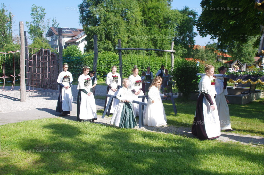 IMGP3043 | fotografiert von Axel PollmannLeonhardi Wallfahrt Benediktbeuern und Murnau, Fronleichnam, Fasching, Landschaft im Loisachtal und Benediktbeuern  - Realisiert mit Pictrs.com