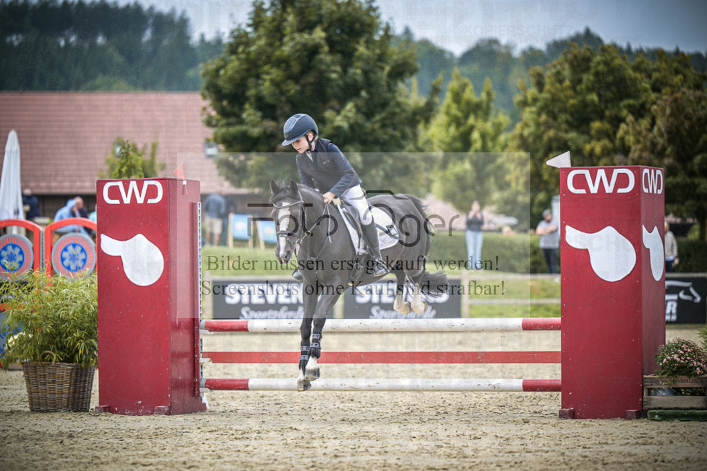 DOS_0900 | Entdecke hochwertige Reitturnierfotos von Foto Oger. Professionell, emotional und authentisch – jetzt Lieblingsmomente im Shop bestellen.Deutschlandweite Turnierfotografie. - Realisiert mit Pictrs.com