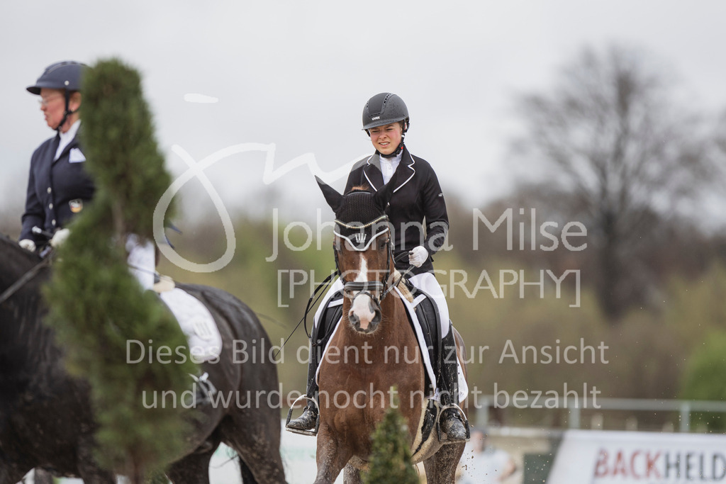 240401_Fruehlingsfest_A1-Dressur-436 | Deine schönsten Turniermomente als professionelle Fotos! Entdecke hochwertige Pferdesport-Fotografie im Online-Shop. Jetzt Fotos finden & bestellen!